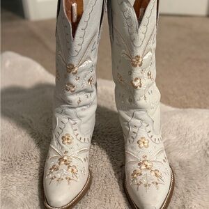 Dingo White and Gold Floral Heeled Boots
